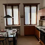 Wendy Vicino Al Centro * Βερόνα